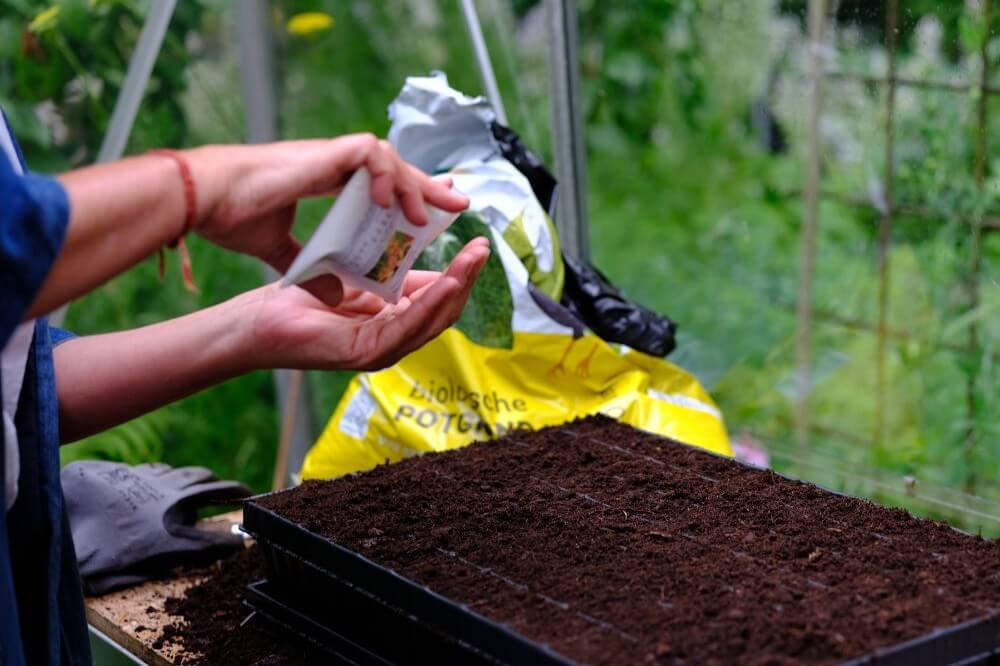 Bio-Kultura - biologische potgrond, tuinaarde compost en mestcompost